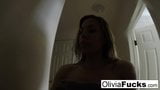 Olivia Austin con piercing si lava dopo una lunga giornata snapshot 13