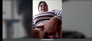 Madura emma se masturba y muestra tetas y culo | xHamster