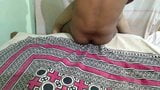 Desi india MILF chupa y consigue follada en hotel snapshot 12