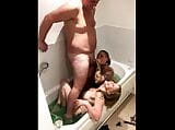 Milfs caseras en la hora del baño - anal para cheyenne snapshot 3