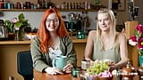 Ersties - Sinnliches lesbisches Dildospiel mit Jolien und Iva snapshot 2