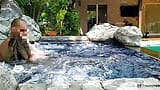 Sexy milf follada en jacuzzi al aire libre - pareja rusa amateur snapshot 6