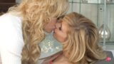 Hayden Hawkens And Kiara Diane Eat Pussy Like It's Fruit! snapshot 5