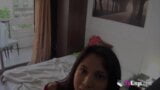 Teen timidilla seduce al papi de su mejor amiga. ¡Y se graba haciéndolo! snapshot 1