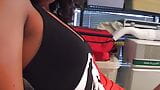Una ragazza tedesca dai capelli scuri si fa sfondare la figa rasata in punto di vista snapshot 7