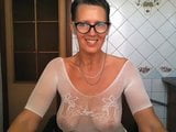 Hot Glasses Housewife. snapshot 10