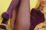 Anita nude tights feet show snapshot 3