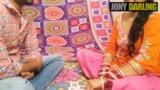 Desi bhabi fucked qua cô ấy devar trong khi chơi trò chơi, devar ke to maje hain itni hot bhabi ho to sabka land khada hoga snapshot 6