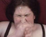 Толстая девушка не любит камшот на лицо (сперма идет вверх по ее носу) snapshot 6