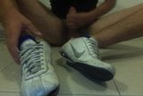 Nike Shox Rivalry и синие носки кончают snapshot 1