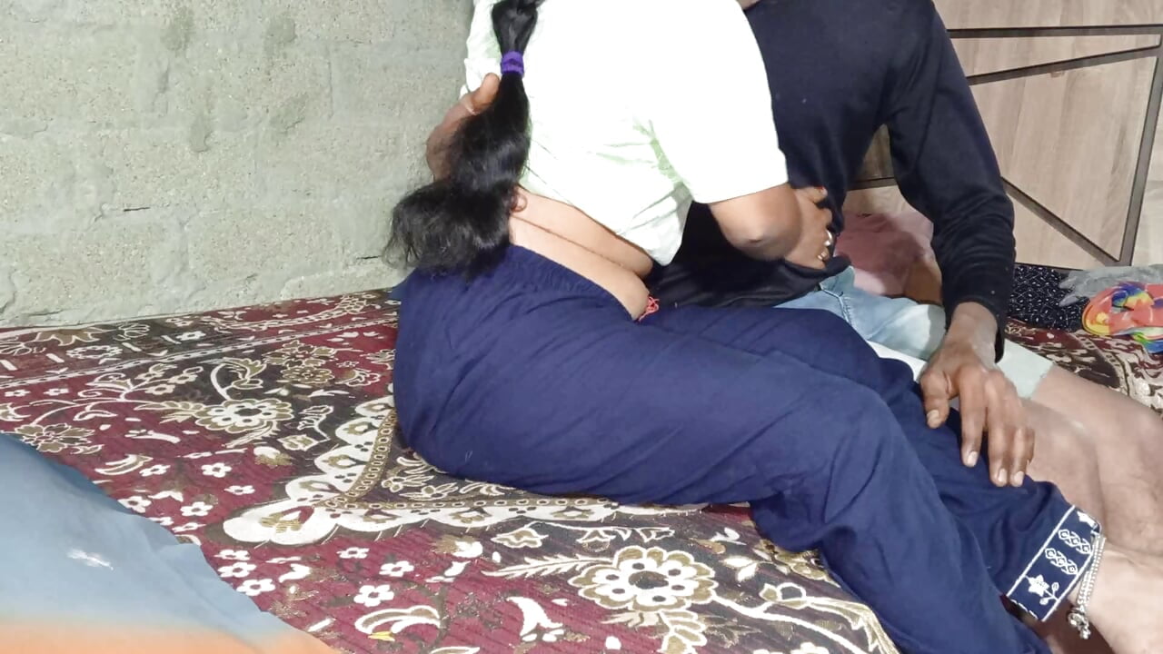Indian Village Romantic Sex with Desi Girlfriend Full Hindi Video