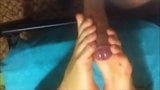 Nuovo footjob giapponese al contrario con sborrata snapshot 7