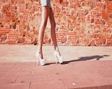 SKINNY BLONDE snapshot 9