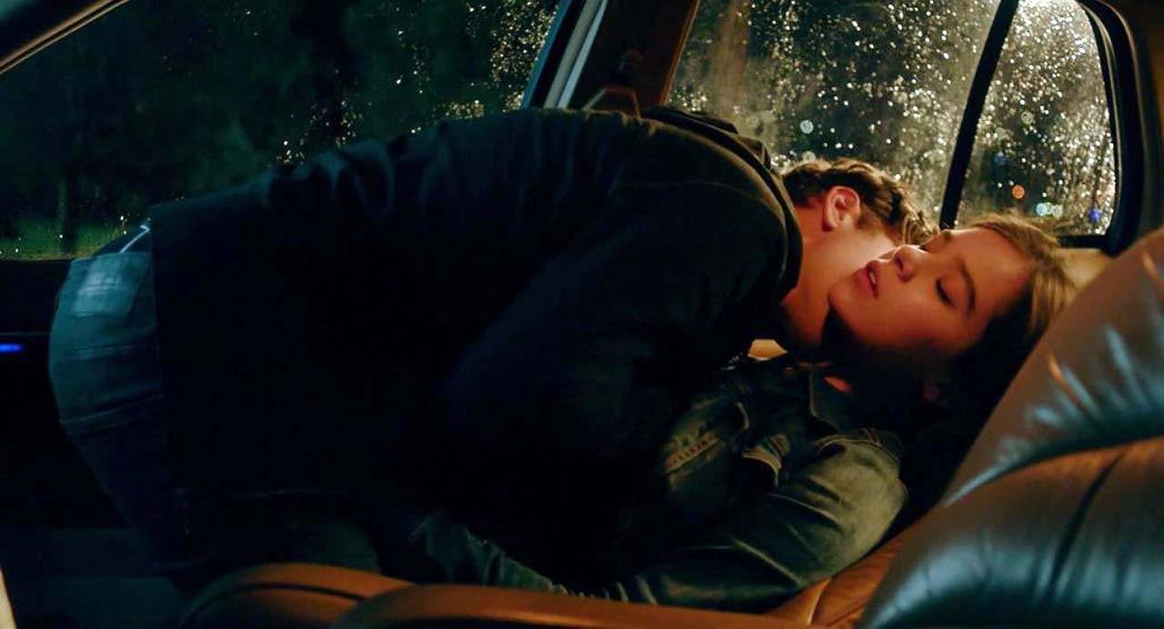 Hailee steinfeld sex scene