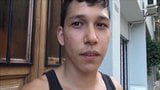 Junger junger Hetero-Latino fickt schwulen Filmemacher !! snapshot 4