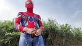 Aziatische spiderman op Songkran-festival 2024 snapshot 7