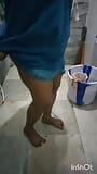 Amma meando caliente en el baño snapshot 3