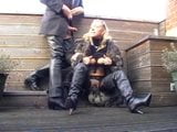 Shearling kabát blonďaté milf kouření snapshot 16