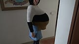 Mi hijastro quería ver cómo meo de mi coño embarazado snapshot 3