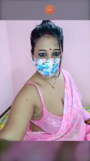 Aunty Showing Sexy Armpits: Guadeloupean Webcam Webcam Porn | xHamster