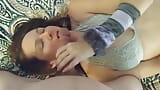 Lindo gatito cola plug anal y un facial snapshot 7