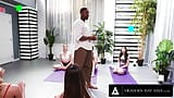 Moderne zonden - perverse yoga-instructrice vernietigt Jane Wilde stilletjes tijdens de les! HARDE STIEKEME SEKS snapshot 3