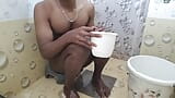 Chico sexy del pueblo bañándose y masturbándose snapshot 12