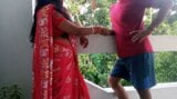 Balcony Pe Khadi Aunty Ko Patakar Jabardasti Choot Chudayi Kiya snapshot 2