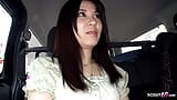 Verlegen Japanse tiener Madoka Araki verleid om de pik van een vreemde in de auto te zuigen snapshot 5