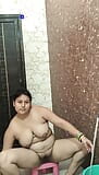 Puja bhabhi, blogues dans la salle de bain snapshot 4