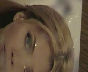 Elena Berkova bilan yotoqxonada jinsiy aloqa onlayn