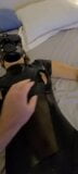 Dubbele penetratie met dildo, catsuit, balknevel en duikmasker snapshot 3