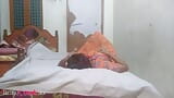 Une tatie telugu sexy se fait baiser brutalement au lit snapshot 1