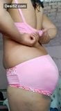 Desi girl’s hot bikini video snapshot 1