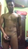 Schattige donkere Aziatische twink pronkt op cam (1'39 '') snapshot 9