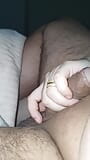 Mach den handjob im bett, stiefmutter !! snapshot 6