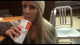 Supt și ejaculare pe față la McDonalds snapshot 7