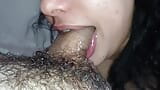 Pulă tare în gura ei, lăsându-i ochii apă de la înghițirea atât de multă pulă snapshot 9