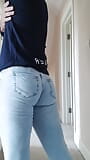 Spogliarello 10 (super culo in jeans attillati) snapshot 3