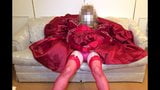 Großes rotes Kleid, Masturbation snapshot 7