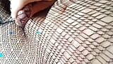 81v 4k Lacy Pantyhose नेलपॉलिश के साथ सेक्सी पैरों पर snapshot 2