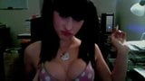 Transsexuelle, humiliation en POV en fumant snapshot 6