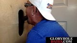 Mogen pappa suger svart kuk genom gloryhole snapshot 10