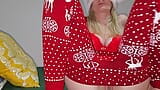 Рождественский секс на рождественский подарок 2023 в любительском видео snapshot 5