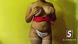 Sri Lankan teen show her big boobs snapshot 8