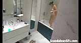 Imágenes de mi ex novia caliente en el baño duchándose snapshot 13