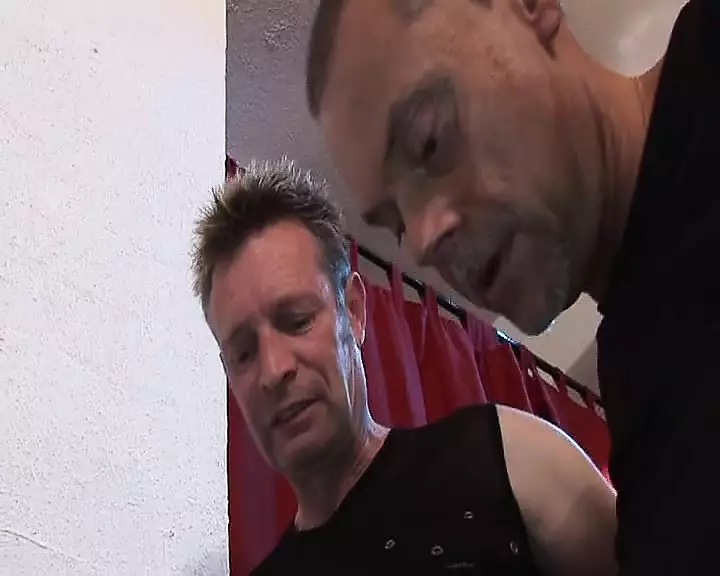 PASSIONHD une petite Asiatique se fait baiser et éjaculer xHamster