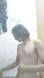 Cuerpo desnudo completo mostrando en el baño. india desi crossdresser snapshot 5