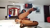 Fodendo a bunda com um vibrador Usando porra como lubrificante snapshot 6