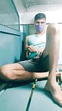 Indische homo in openbare trein sexy grote kont snapshot 5